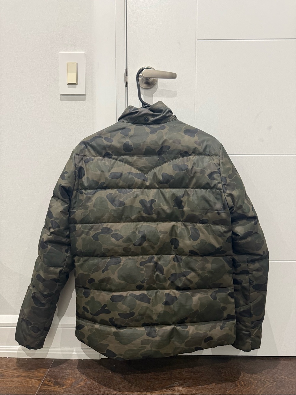 Levi's Men's Camo Quilted Puffer Jacket - Olive Green - Picture 2 of 5